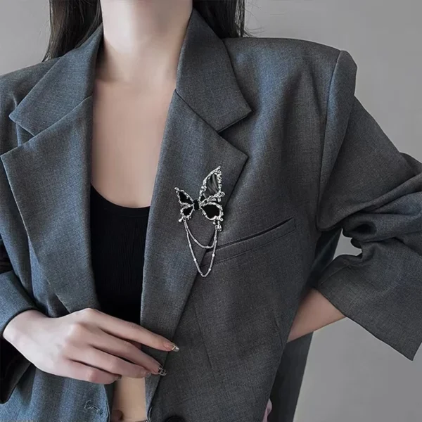 Elegant Butterfly Chain Brooch – Tassel Lapel Pin for Women - Image 5