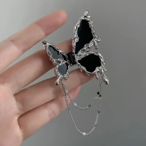 Elegant Butterfly Chain Brooch – Tassel Lapel Pin for Women