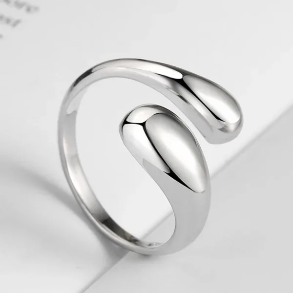 Elegant Geometric Hollow Ring – Adjustable Fashion Jewelry for Women